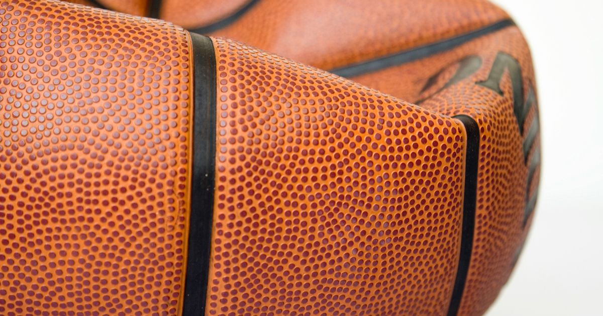 Revenue Streams in Major Sports Leagues Opportunities and Challenges